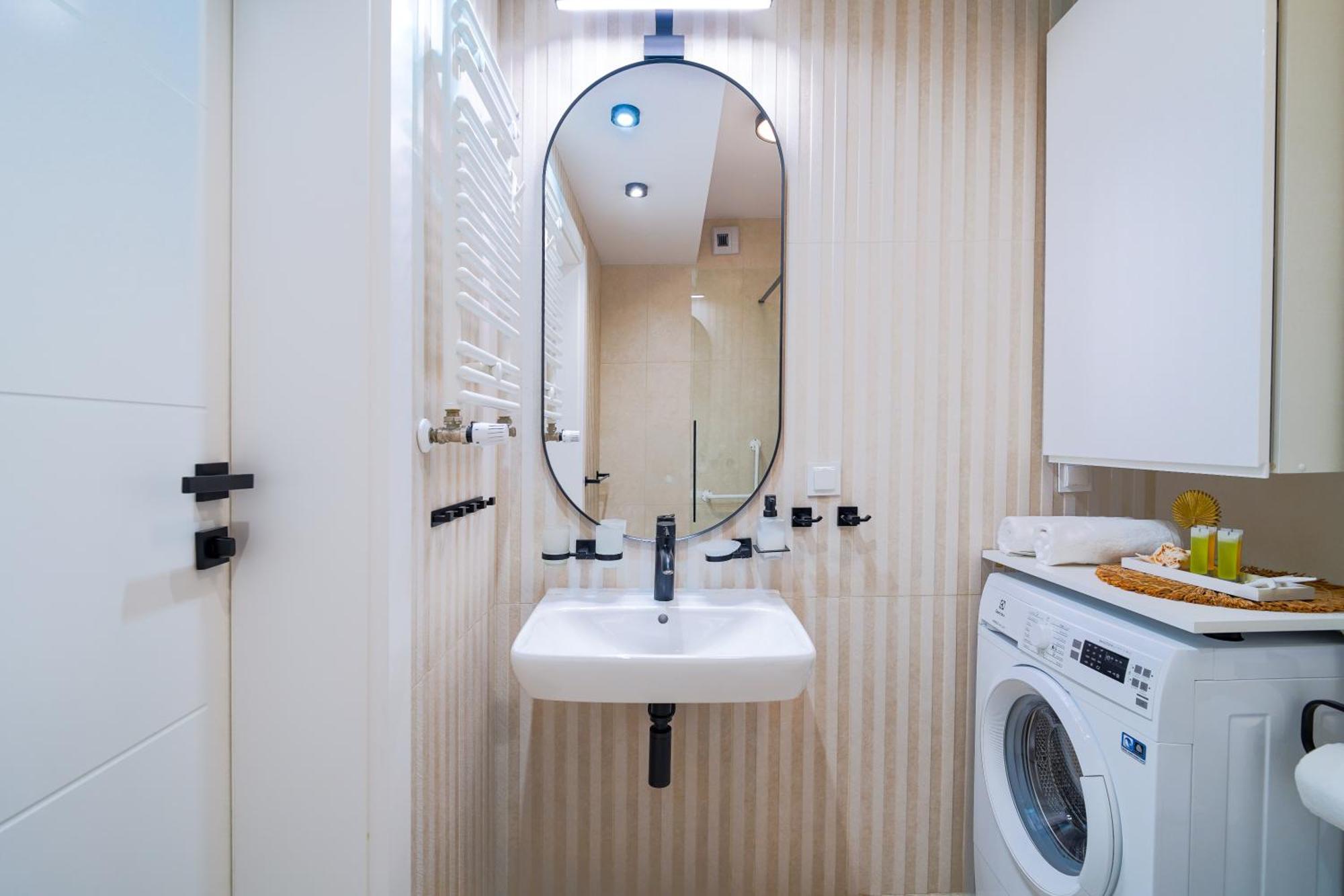 Lulu Apartments - Pod Masztami - Apartament Dwupokojowy - Basen Silownia Parking Kołobrzeg Eksteriør bilde