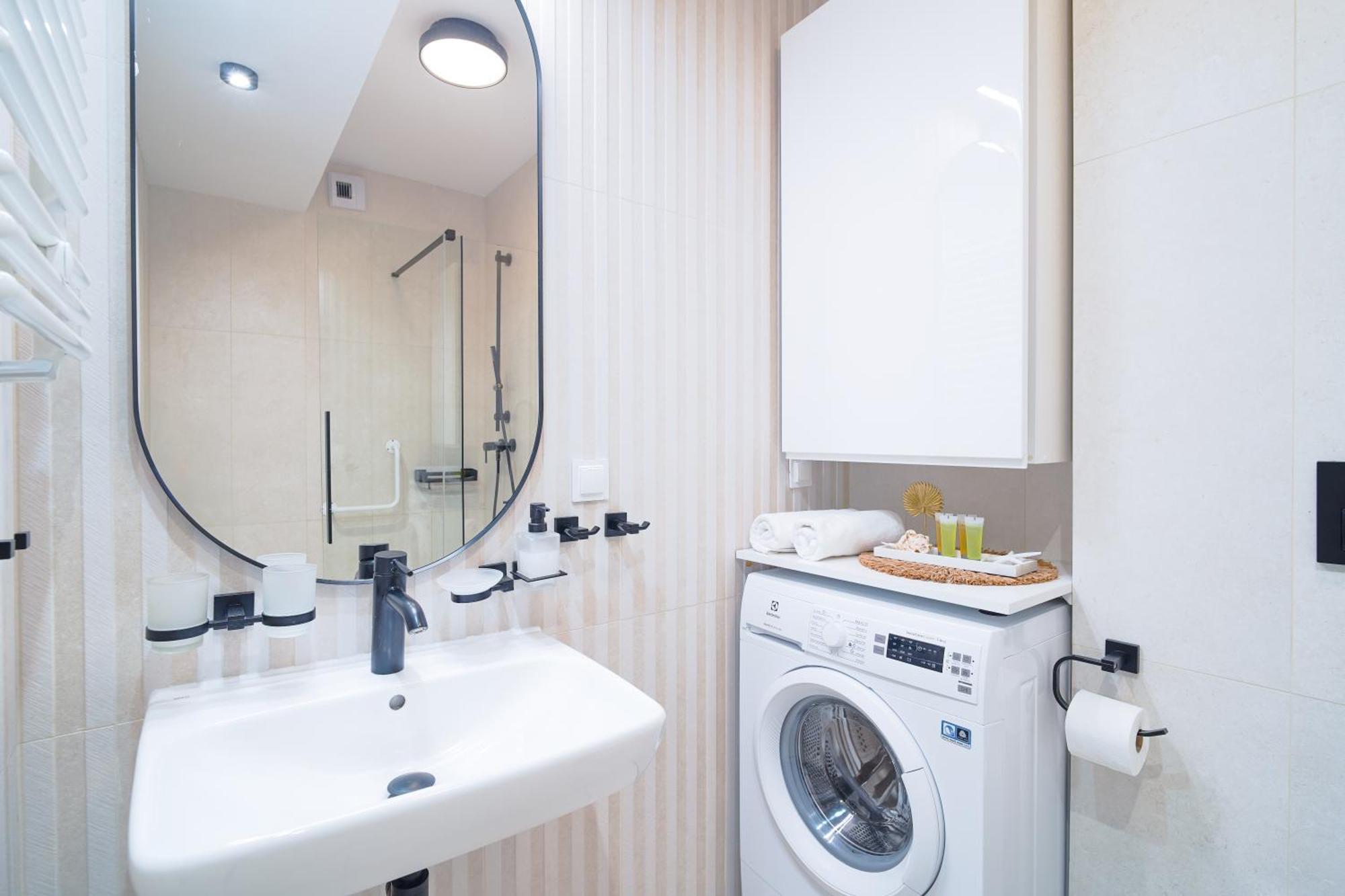 Lulu Apartments - Pod Masztami - Apartament Dwupokojowy - Basen Silownia Parking Kołobrzeg Eksteriør bilde